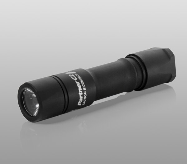 Armytek Partner C2 XP-L Warm